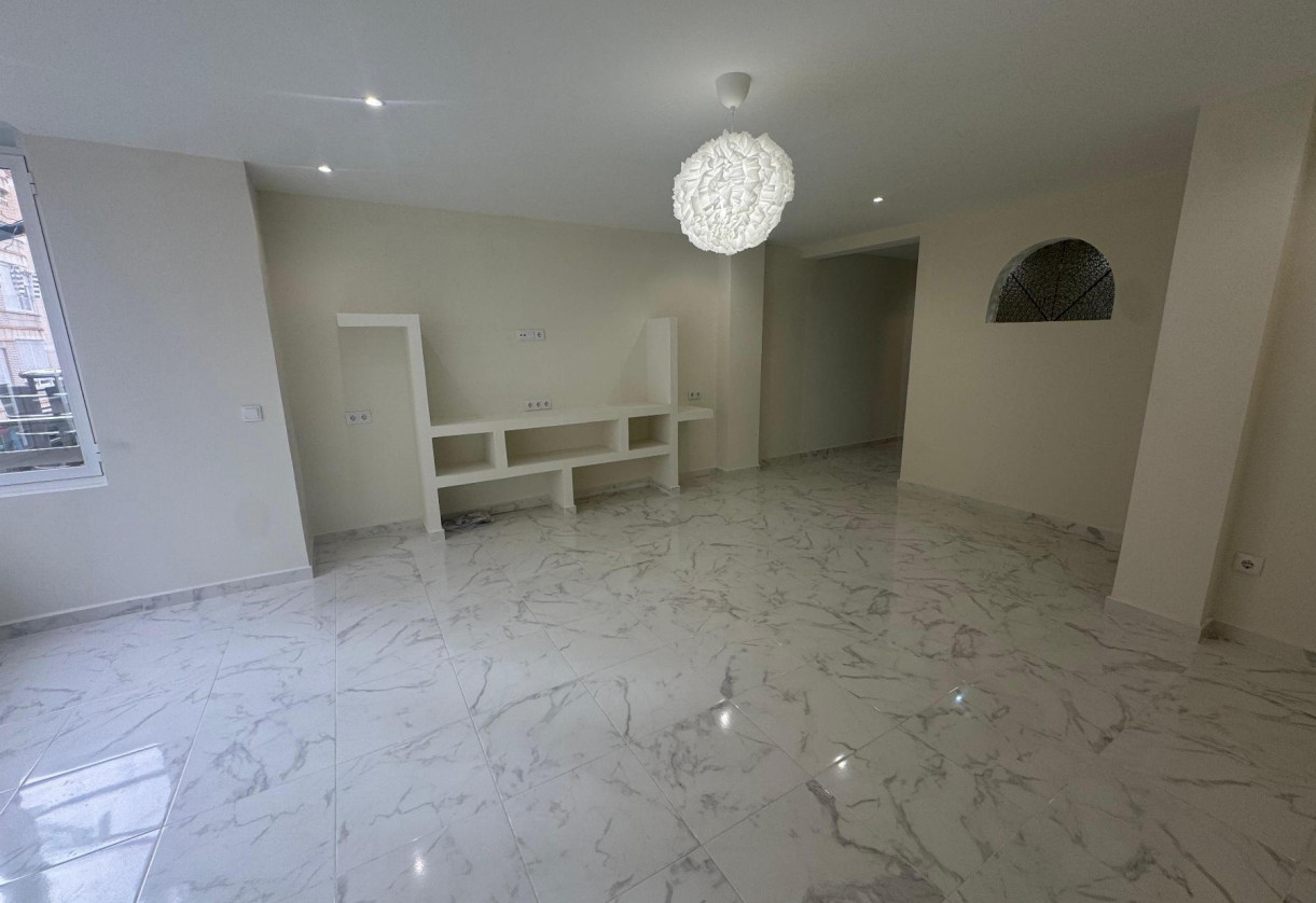 Sale · APARTAMENTO · Torrevieja · Muelle Pesquero