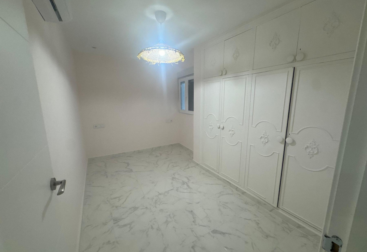 Sale · APARTAMENTO · Torrevieja · Muelle Pesquero