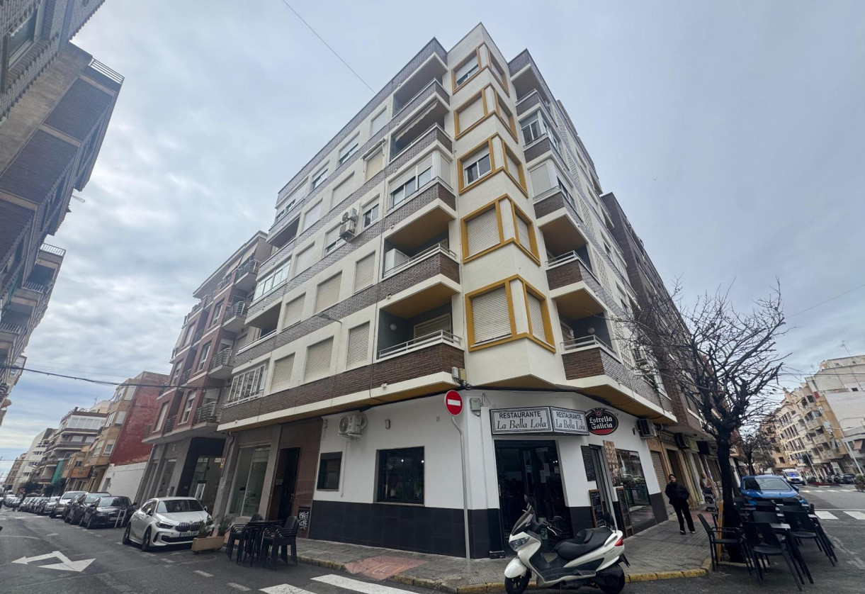 Sale · APARTAMENTO · Torrevieja · Muelle Pesquero