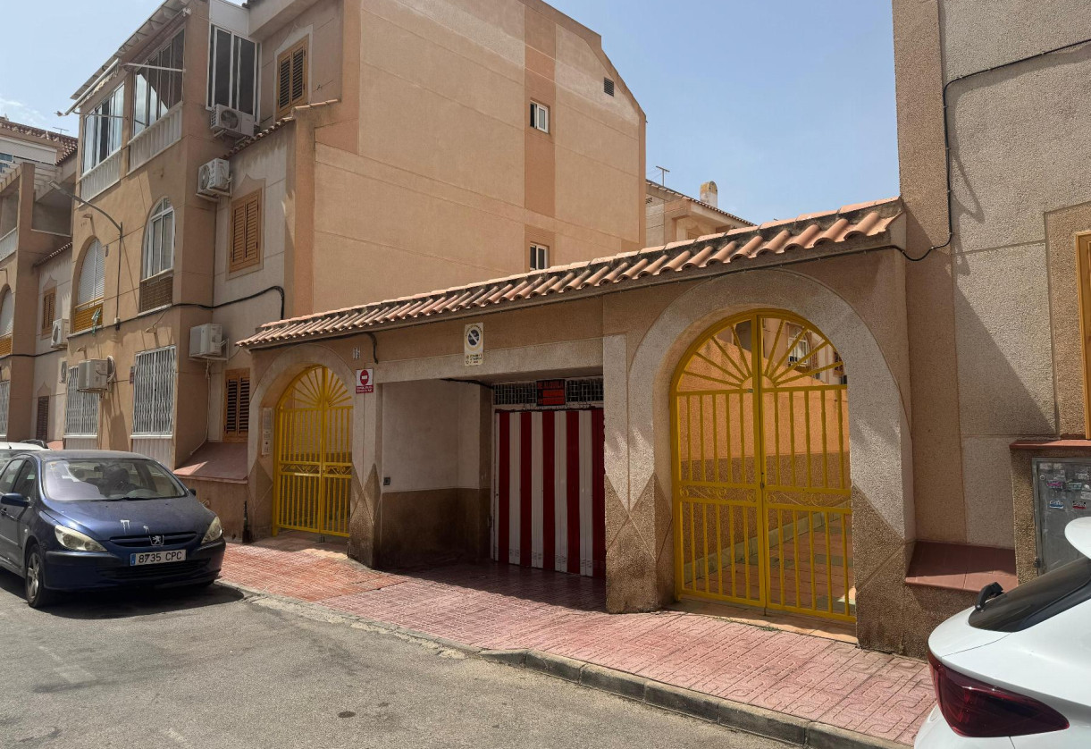 Rynek wtórny · Garaje · Torrevieja · Playa del Acequión