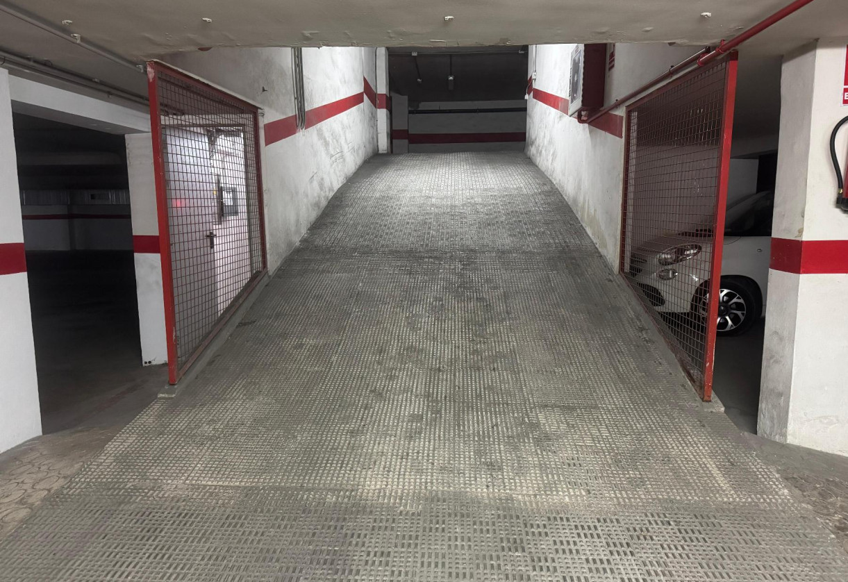 Rynek wtórny · Garaje · Torrevieja · Playa Acequion