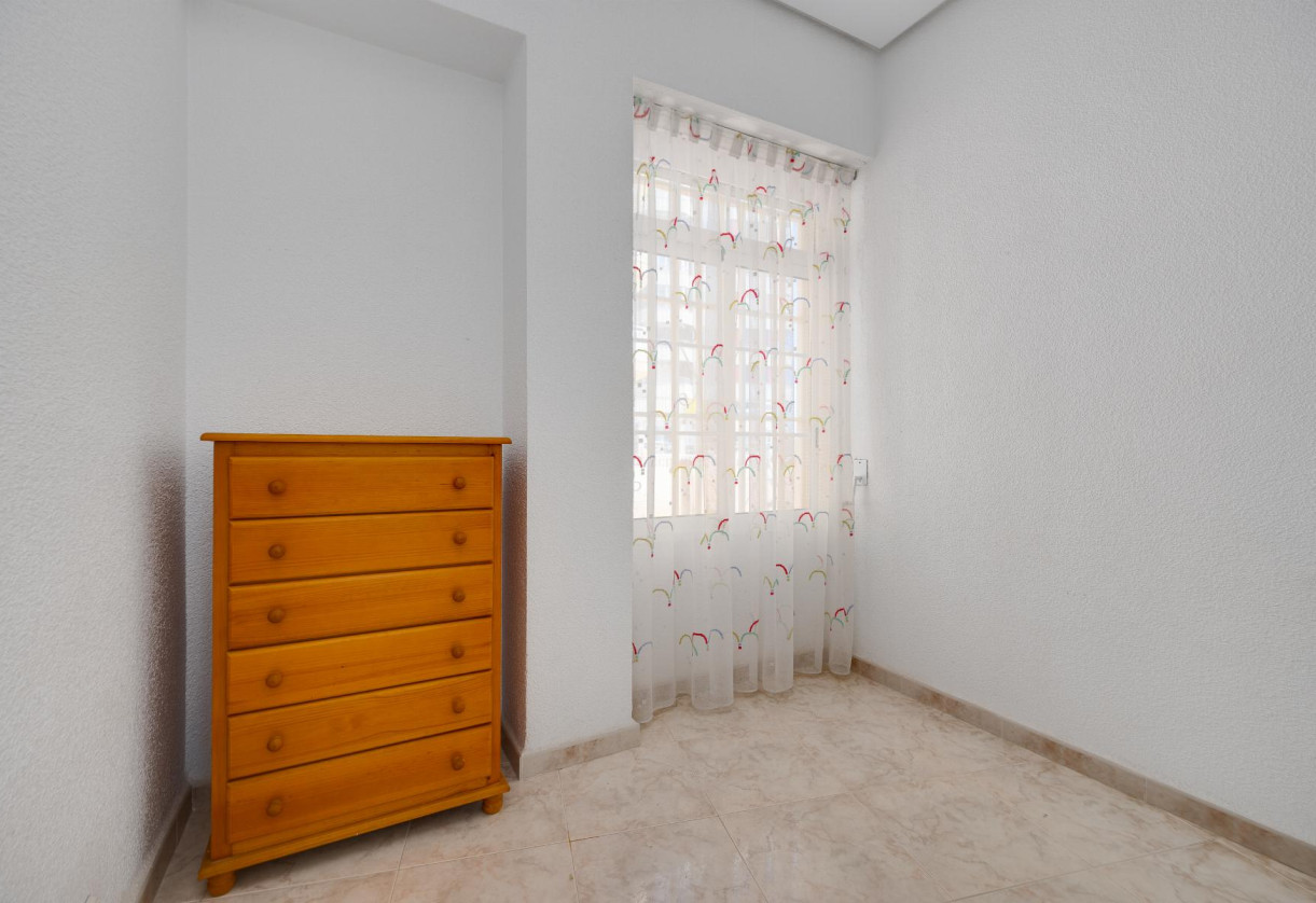 Rynek wtórny · APARTAMENTO · Torrevieja · Playa del Acequión