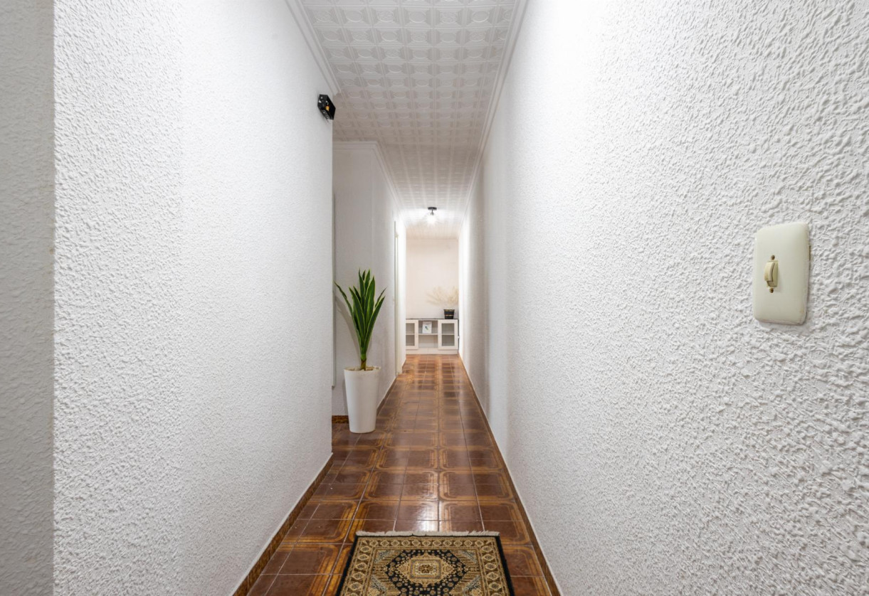 Sale · APARTAMENTO · Torrevieja · Playa del Acequión