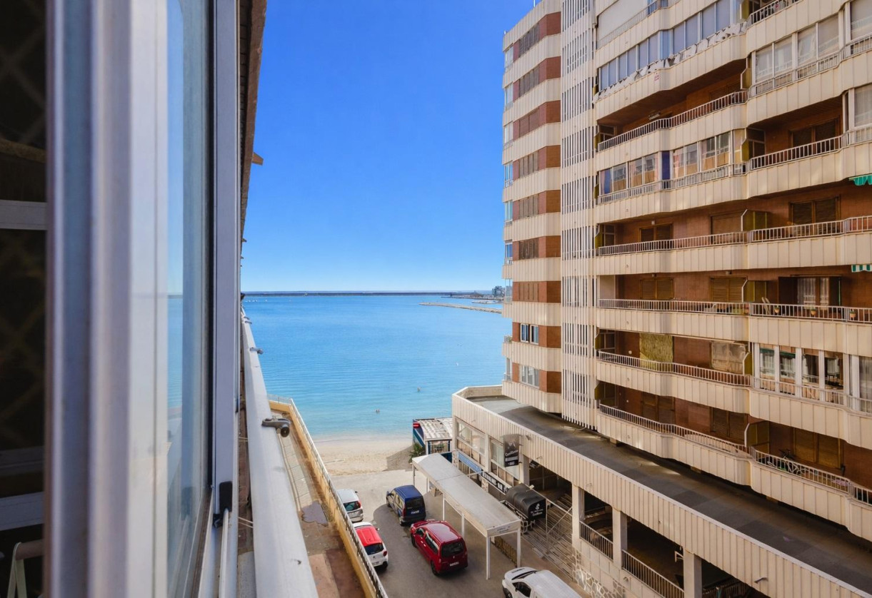 Rynek wtórny · APARTAMENTO · Torrevieja · Playa del Acequión