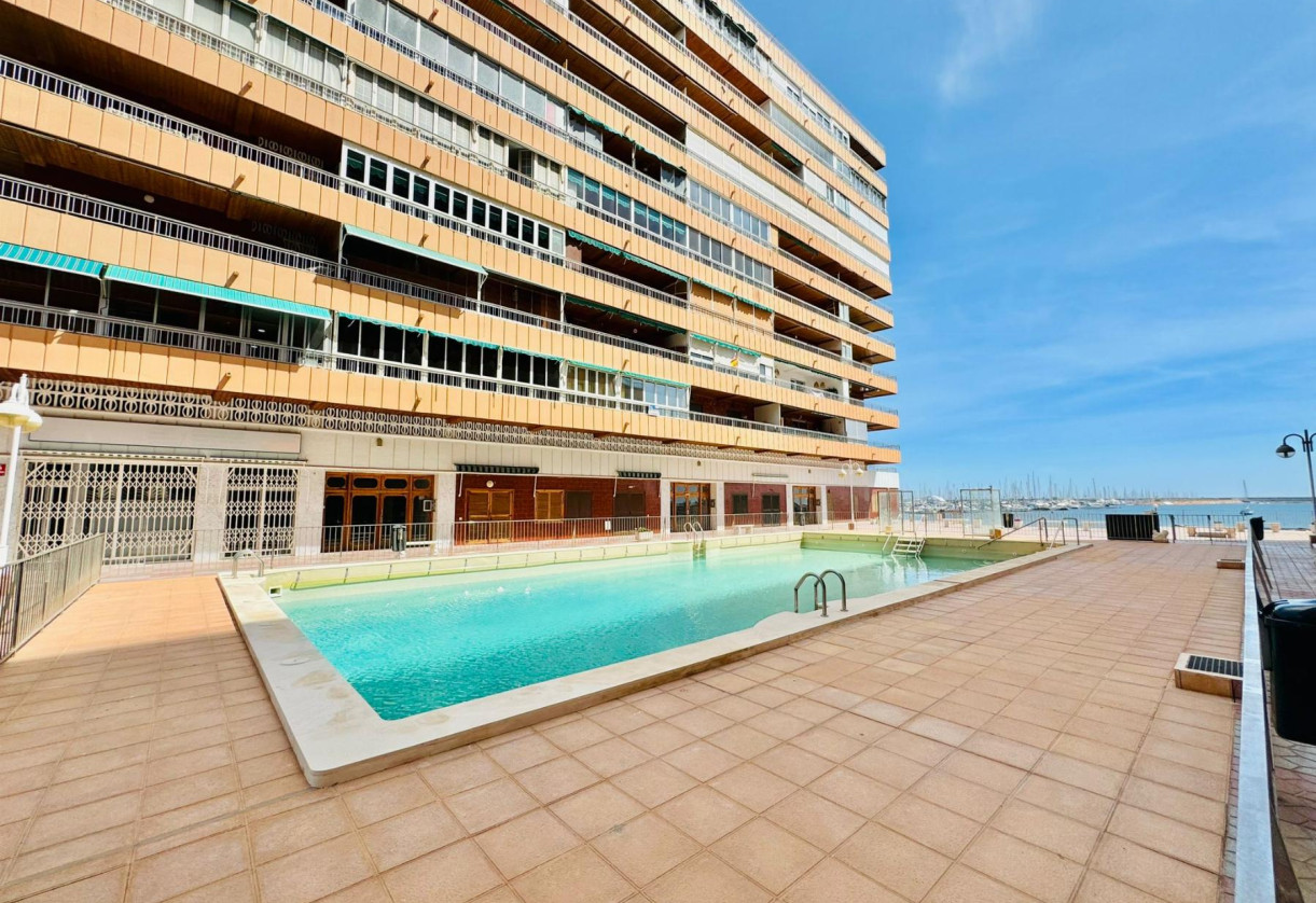 Rynek wtórny · APARTAMENTO · Torrevieja · Playa del Acequión