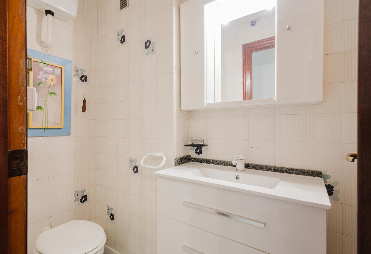 Rynek wtórny · APARTAMENTO · Torrevieja · Playa del Acequión