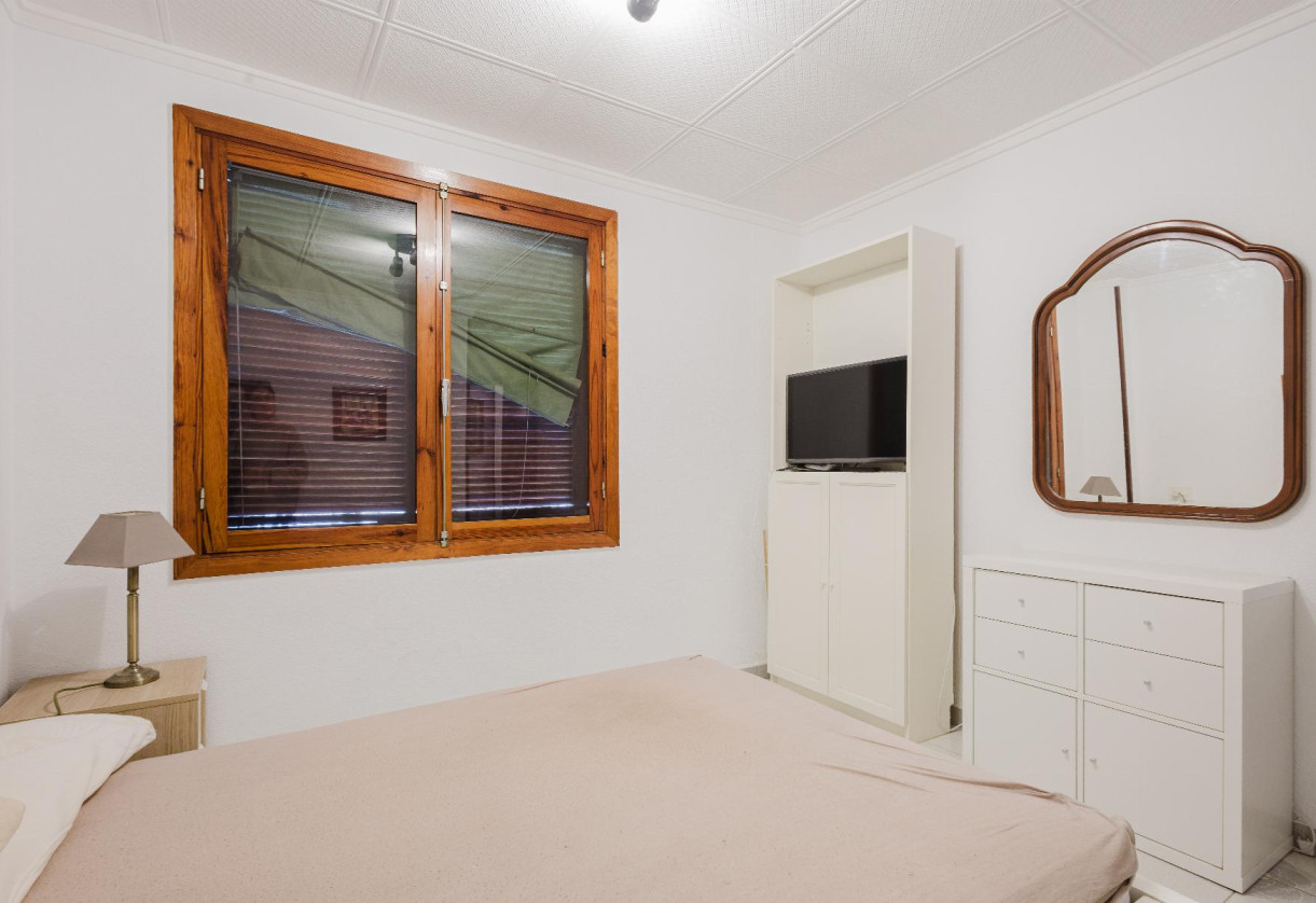 Rynek wtórny · APARTAMENTO · Torrevieja · Playa del Acequión