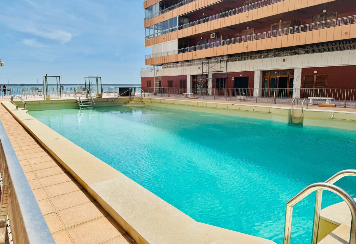 Rynek wtórny · APARTAMENTO · Torrevieja · Playa del Acequión