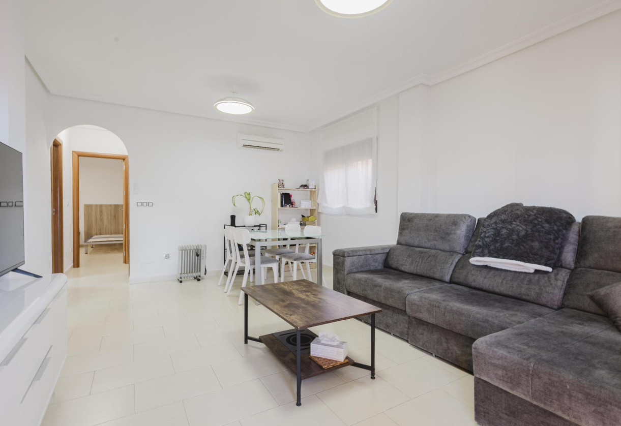 Rynek wtórny · Chalet · Torrevieja · AGUAS NUEVAS