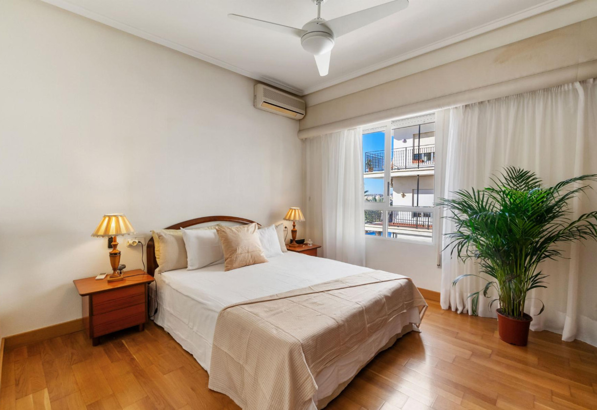 Rynek wtórny · APARTAMENTO · Torrevieja · CLUB NAUTICO TORREVIEJA