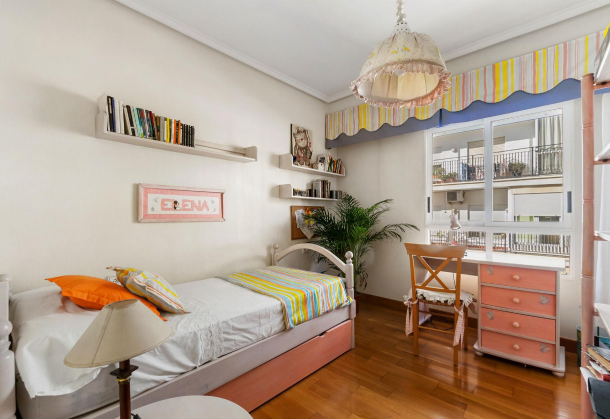 Rynek wtórny · APARTAMENTO · Torrevieja · CLUB NAUTICO TORREVIEJA