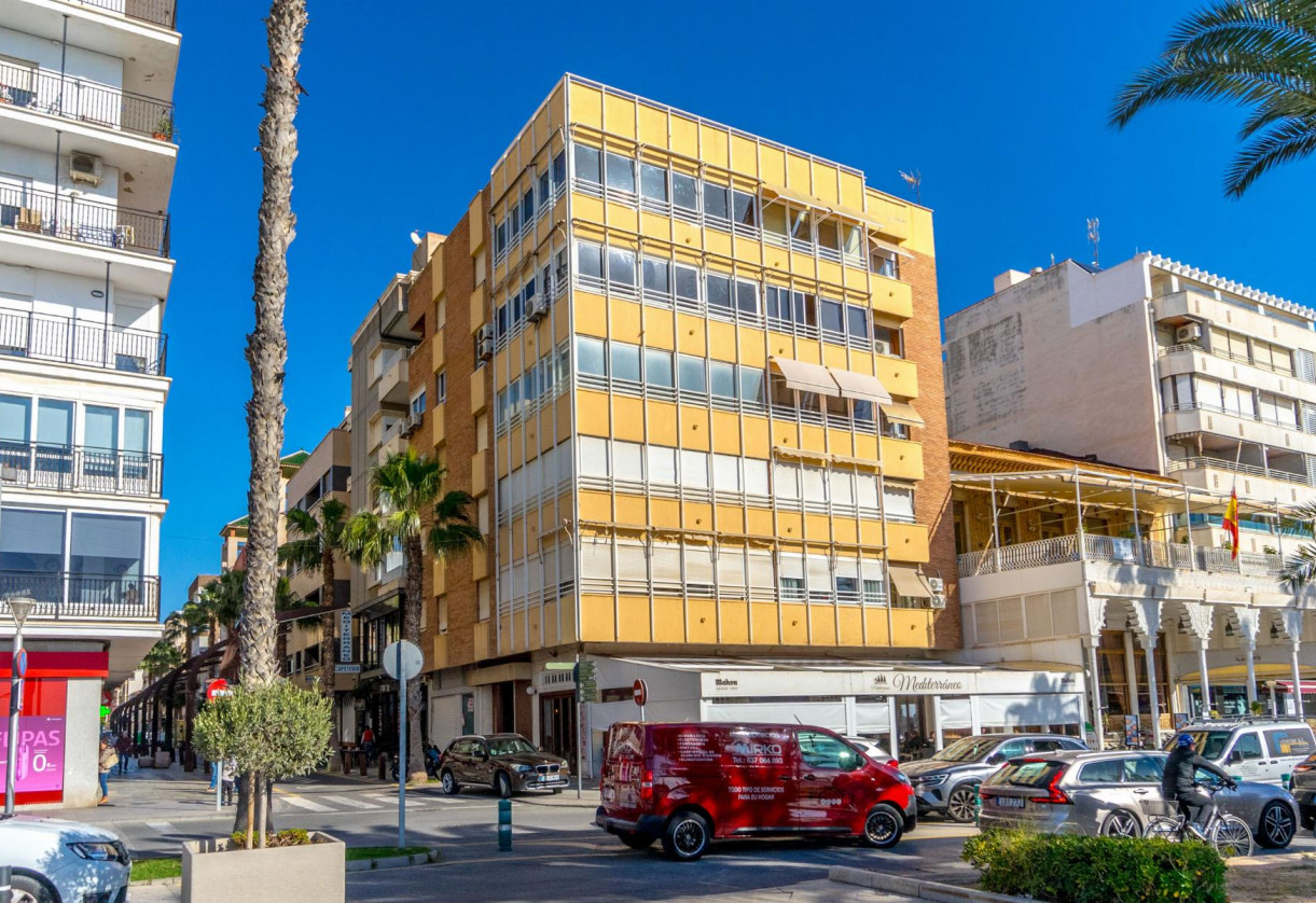 Rynek wtórny · APARTAMENTO · Torrevieja · CLUB NAUTICO TORREVIEJA