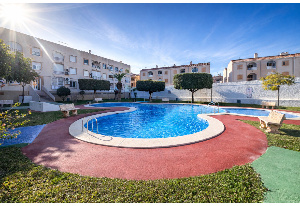 Sale · APARTAMENTO · Torrevieja · Playa del Acequión