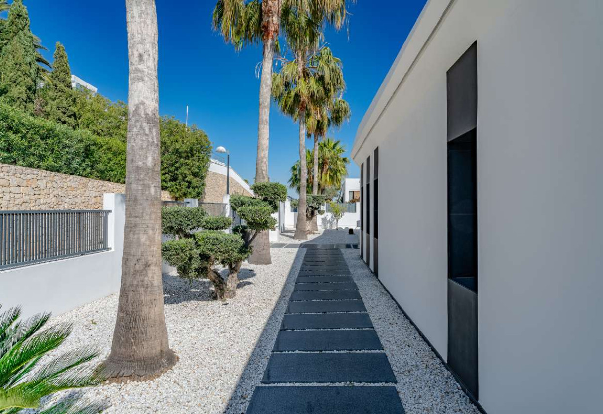 Sale · detached house · Calpe