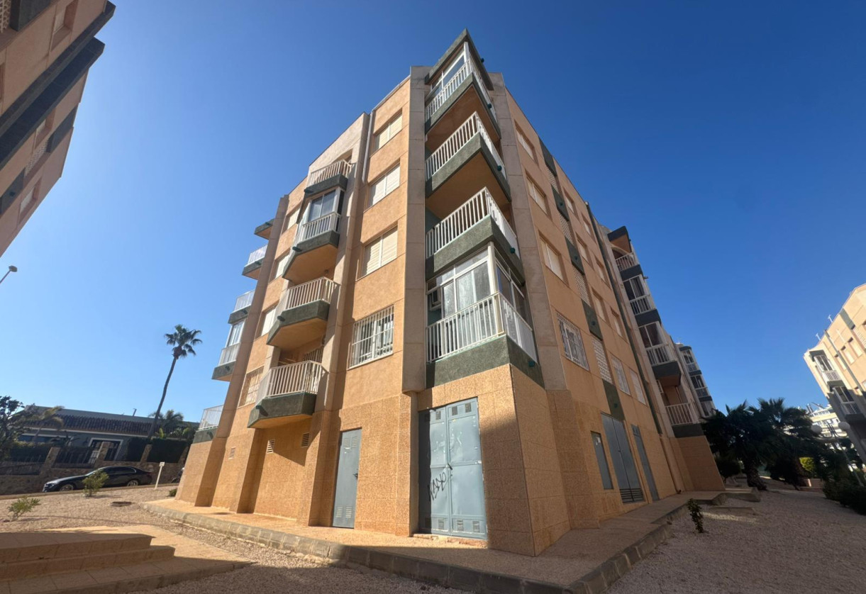 Reventa · APARTAMENTO · Torrevieja · La mata
