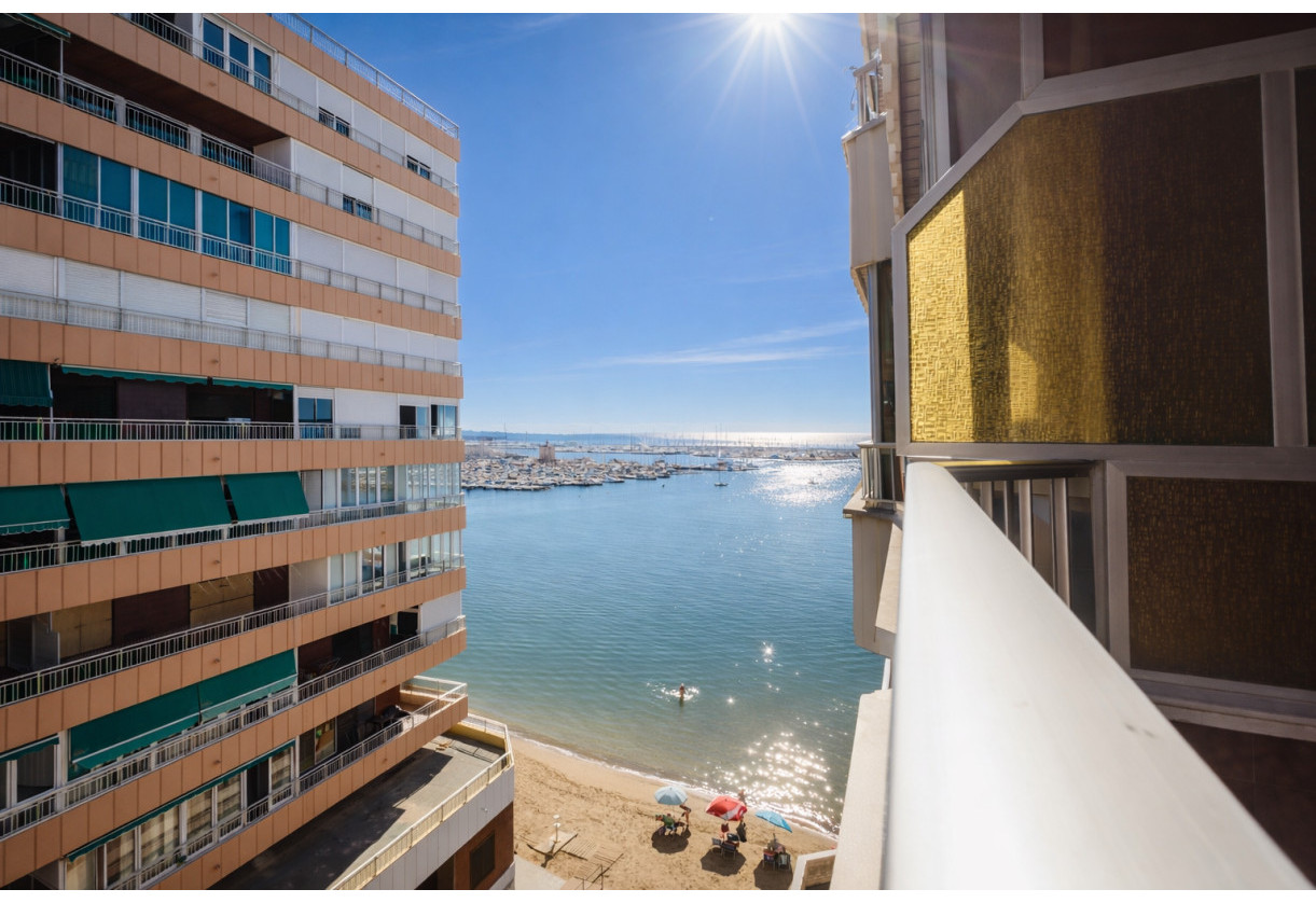 Rynek wtórny · APARTAMENTO · Torrevieja · Playa del Acequión