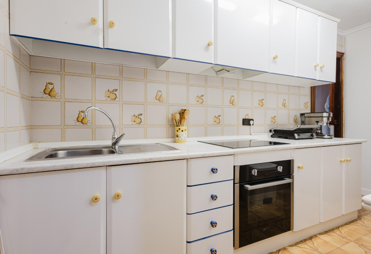 Rynek wtórny · APARTAMENTO · Torrevieja · Playa del Acequión