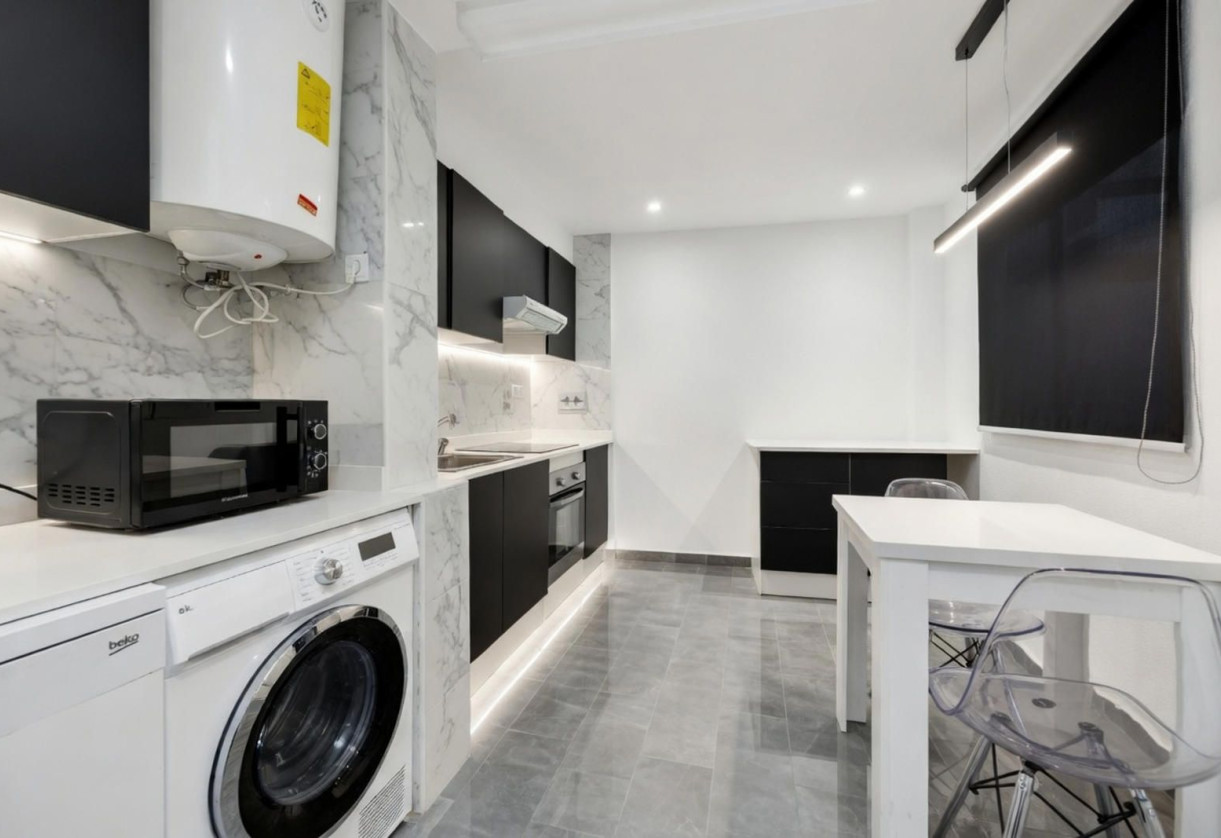 Sale · Apartment · Torrevieja · Centro