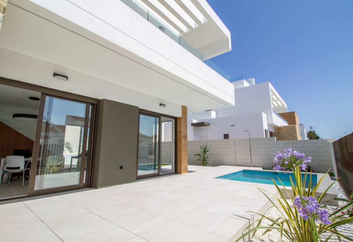 New Build · Villas · Pilar de la Horadada · Mil palmeras