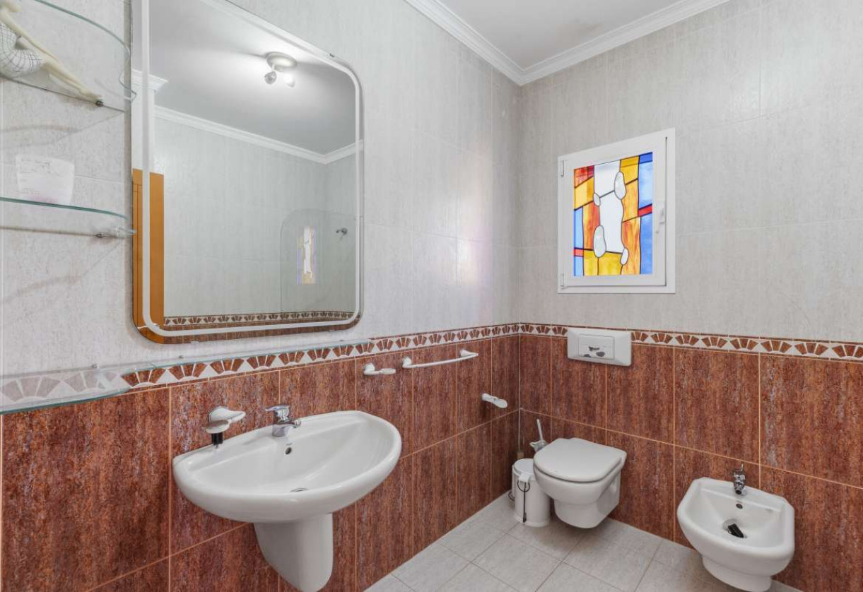 Resale · detached house · Les Bassetes