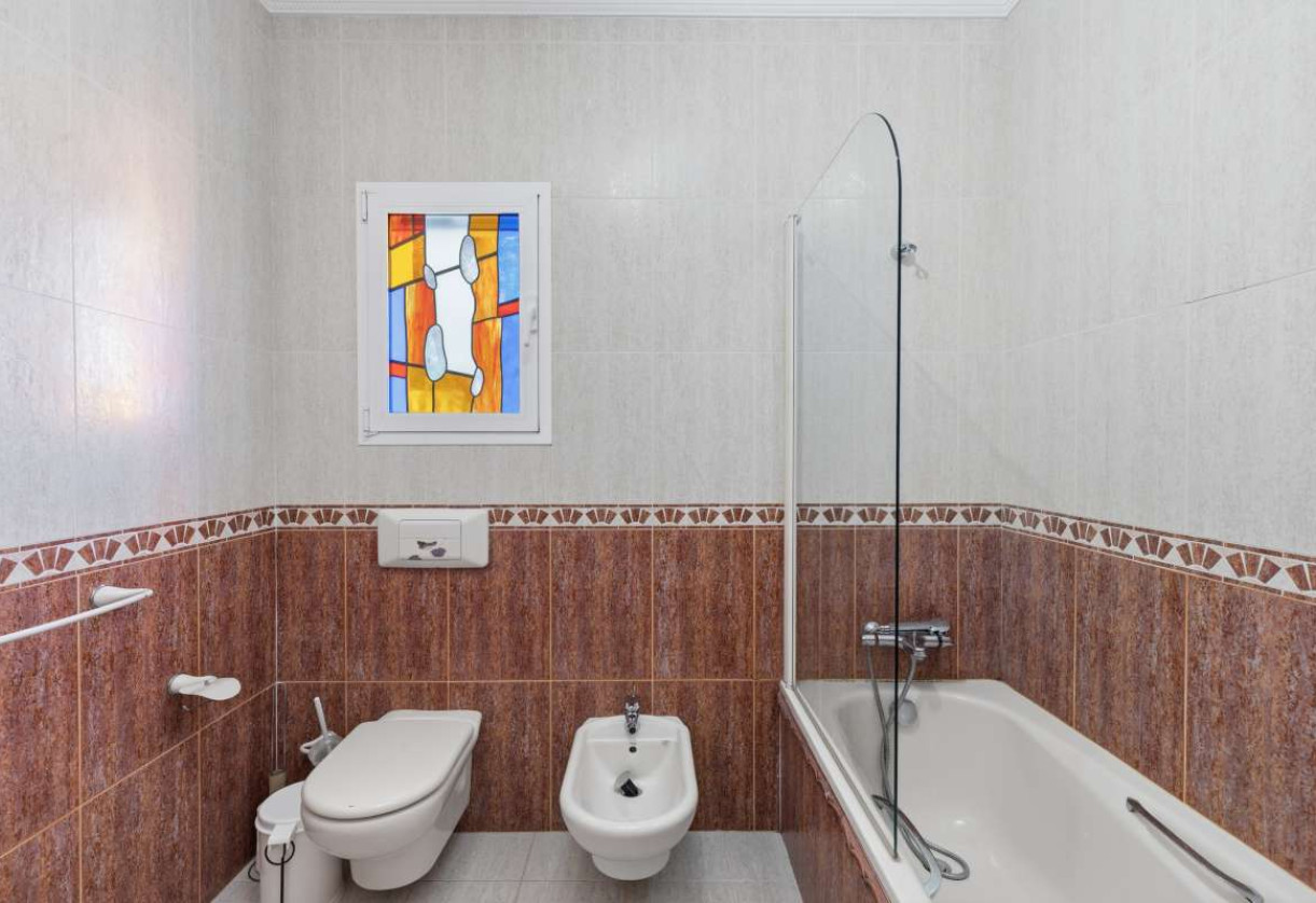 Resale · detached house · Les Bassetes