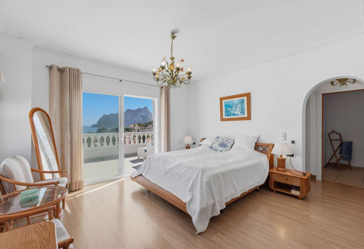 Resale · detached house · Les Bassetes