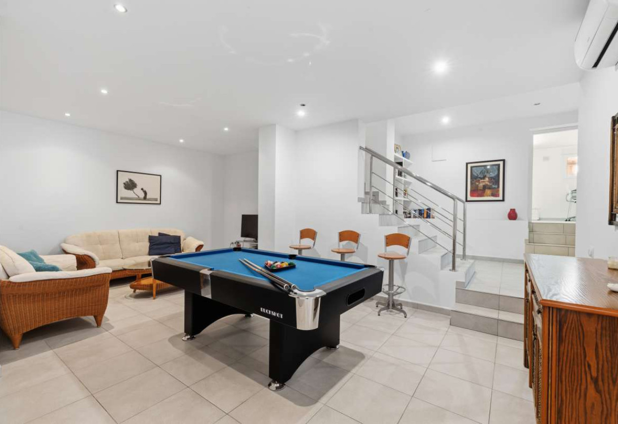 Resale · detached house · Les Bassetes