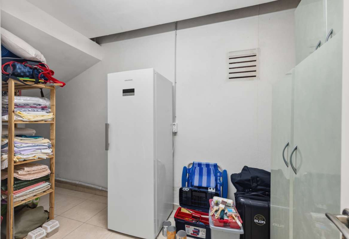 Resale · detached house · Les Bassetes