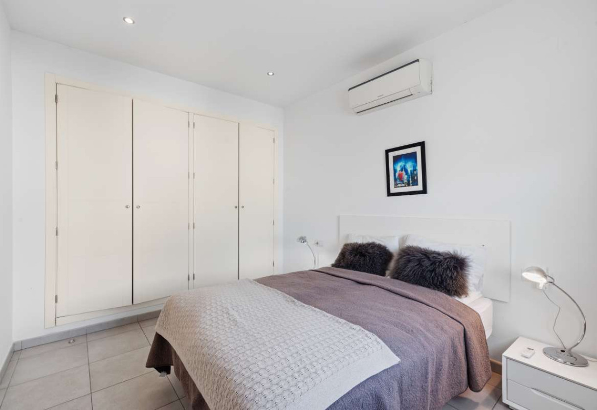 Resale · detached house · Les Bassetes