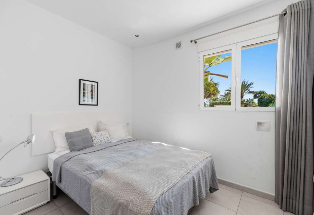 Resale · detached house · Les Bassetes