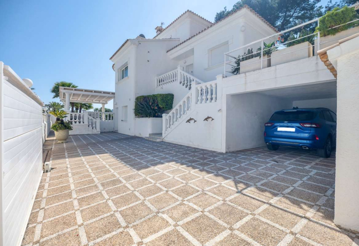 Resale · detached house · Les Bassetes