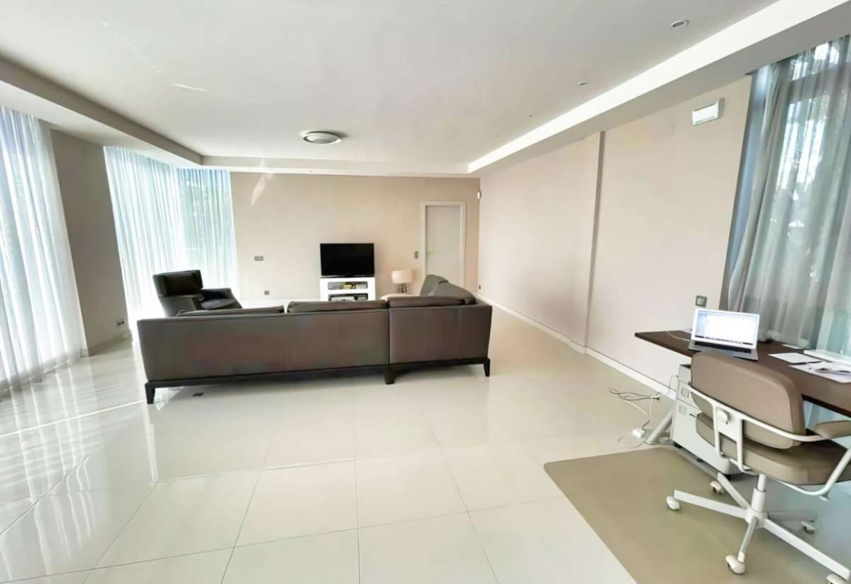 Sale · detached house · Les Bassetes