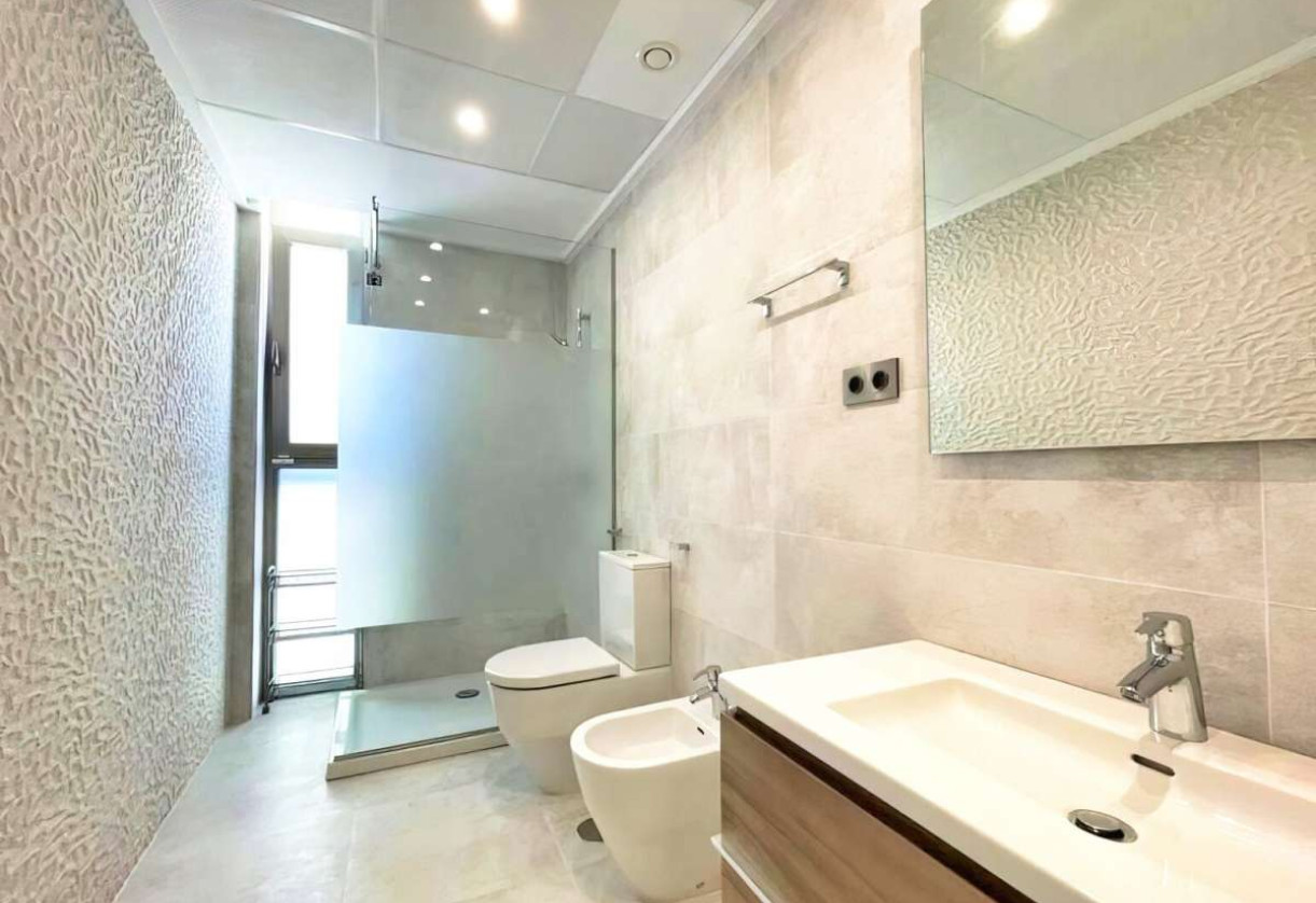 Sale · detached house · Les Bassetes