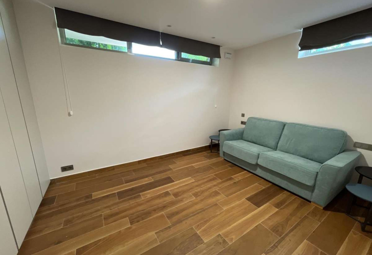 Sale · detached house · Les Bassetes