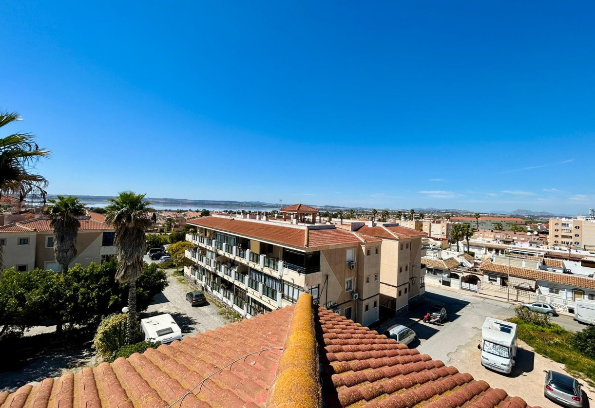 Resale · studio apartment · El Chaparral