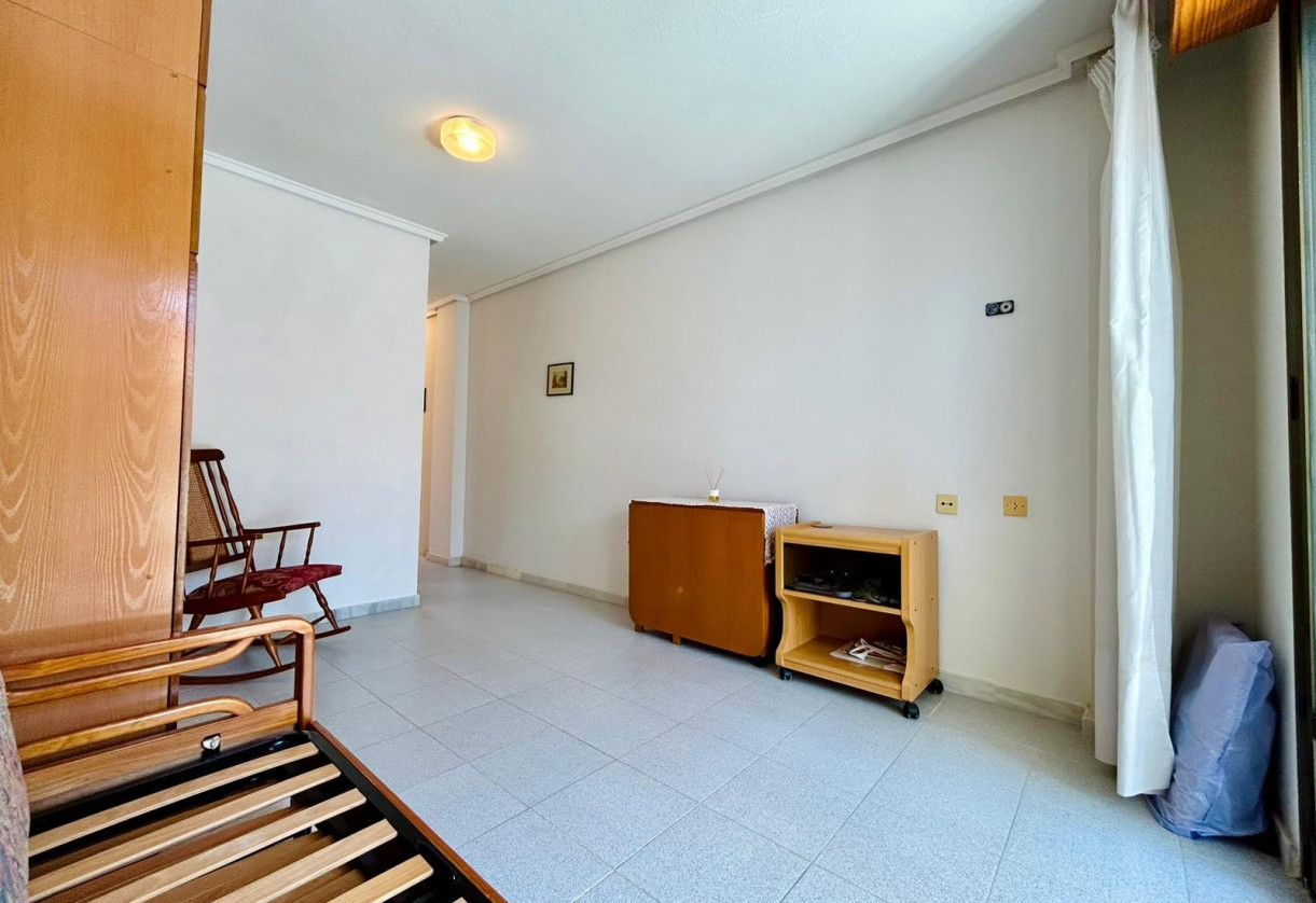 Resale · studio apartment · El Chaparral