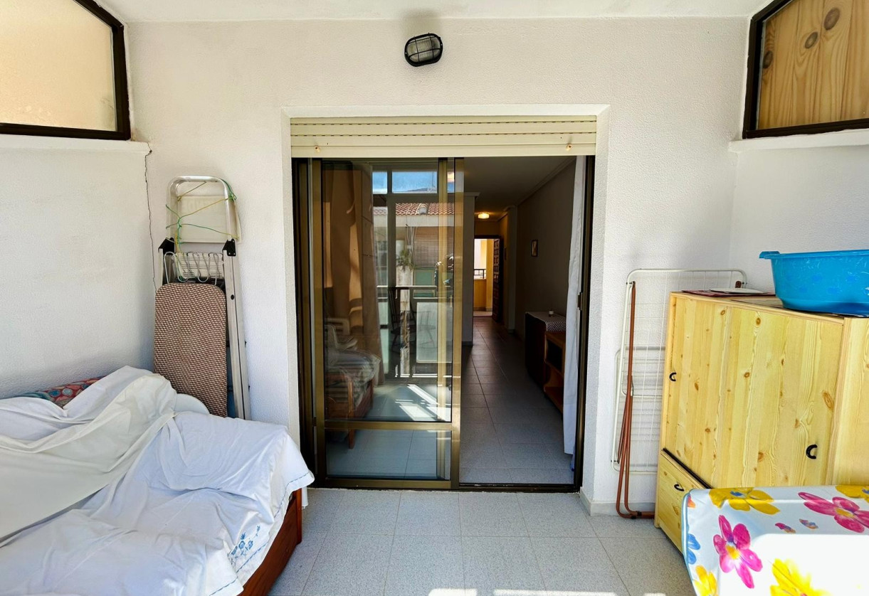 Resale · studio apartment · El Chaparral