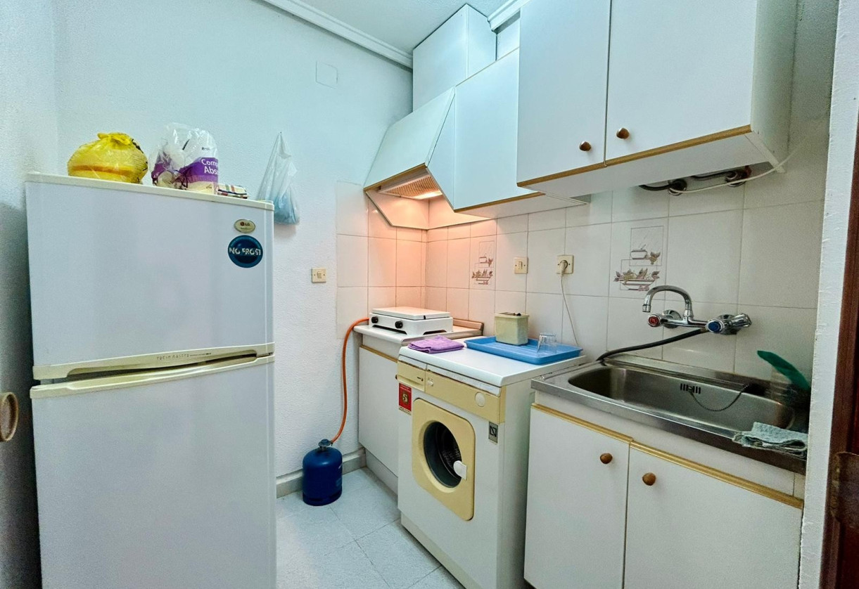 Resale · studio apartment · El Chaparral