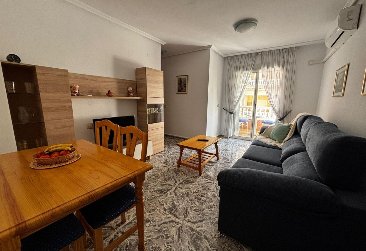 Rynek wtórny · Apartment · Torrevieja · Playa del cura