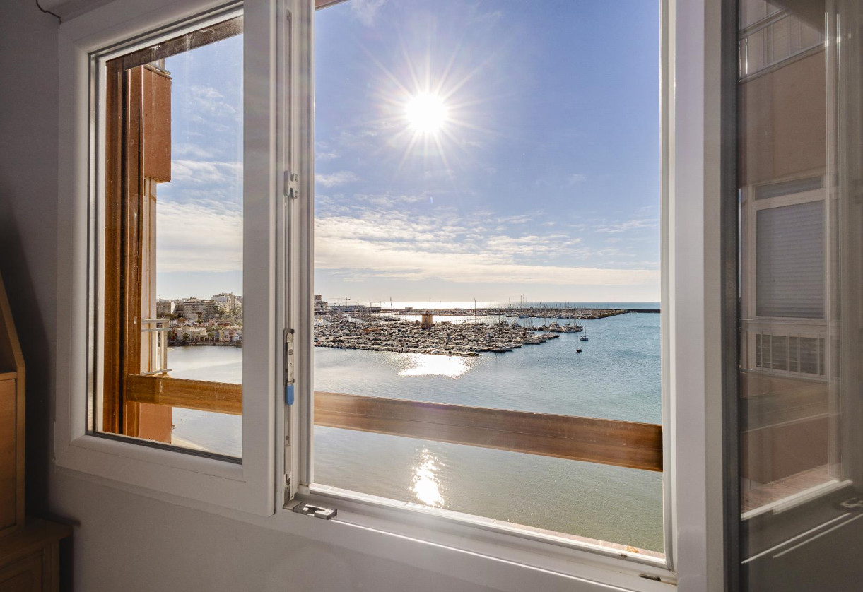 Rynek wtórny · APARTAMENTO · Torrevieja · Playa del Acequión