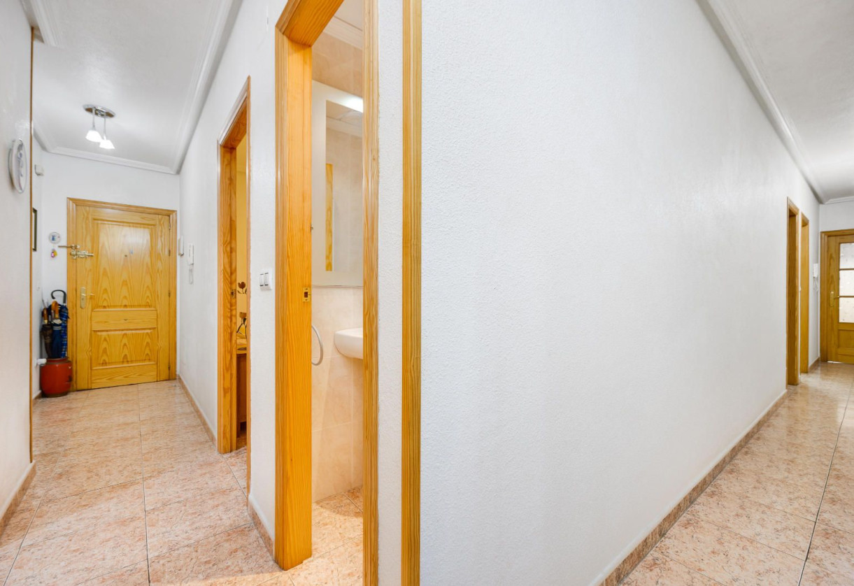 Resale · Apartment · Torrevieja · Puerto deportivo marina salinas