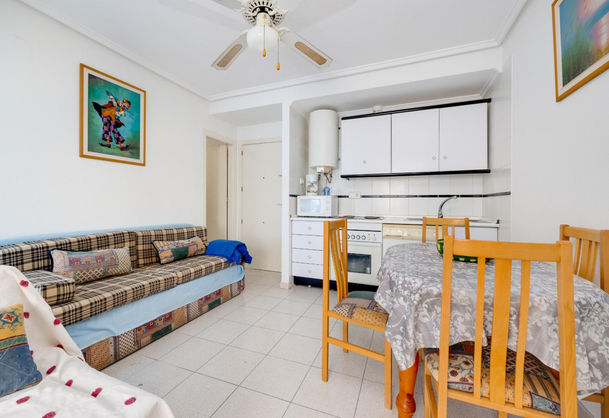 Rynek wtórny · APARTAMENTO · Torrevieja · Playa del Acequión