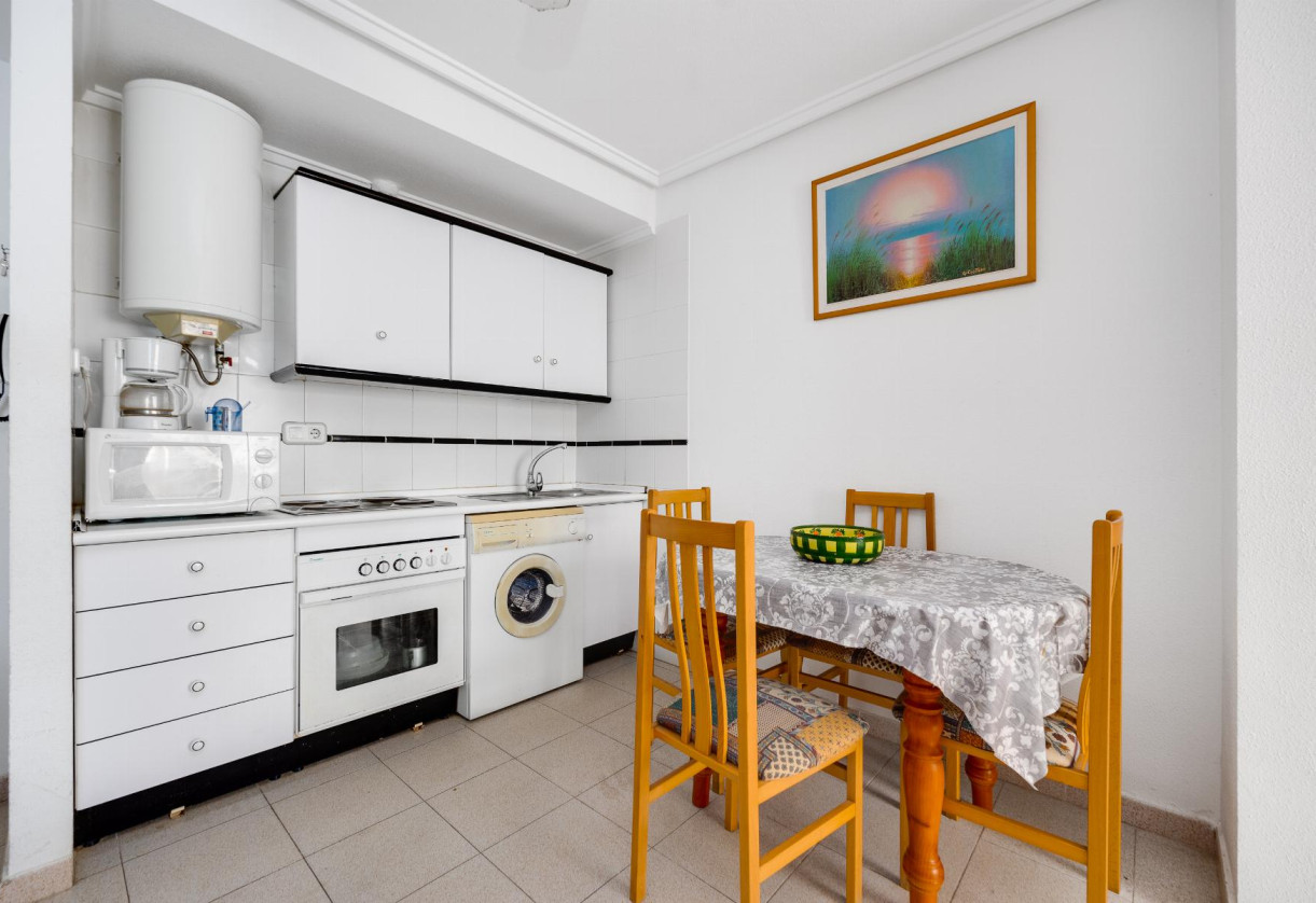 Rynek wtórny · APARTAMENTO · Torrevieja · Playa del Acequión
