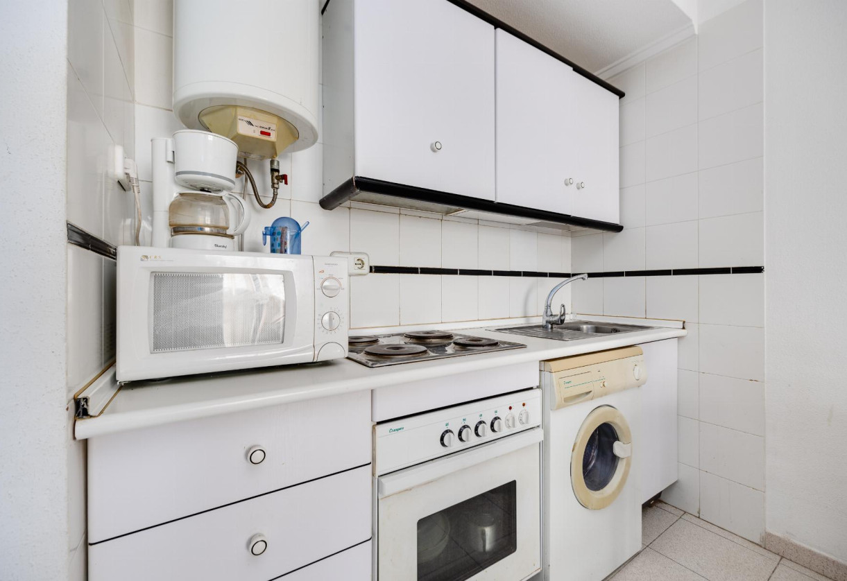 Rynek wtórny · APARTAMENTO · Torrevieja · Playa del Acequión