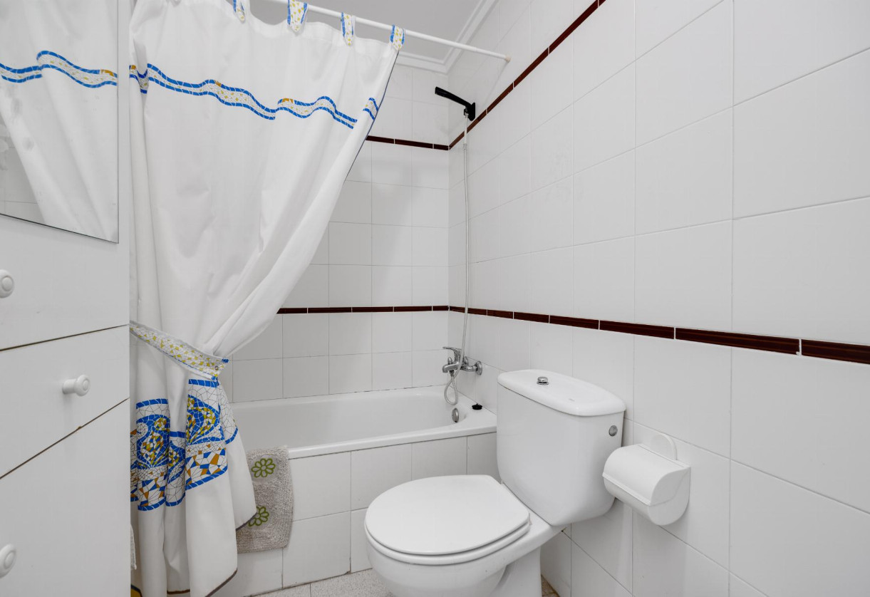 Rynek wtórny · APARTAMENTO · Torrevieja · Playa del Acequión