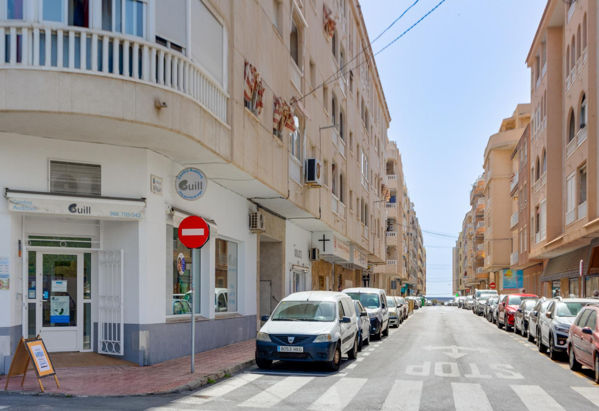 Rynek wtórny · APARTAMENTO · Torrevieja · Playa del Acequión