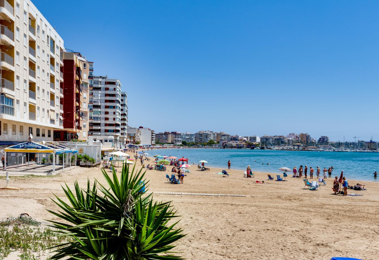 Rynek wtórny · APARTAMENTO · Torrevieja · Playa del Acequión