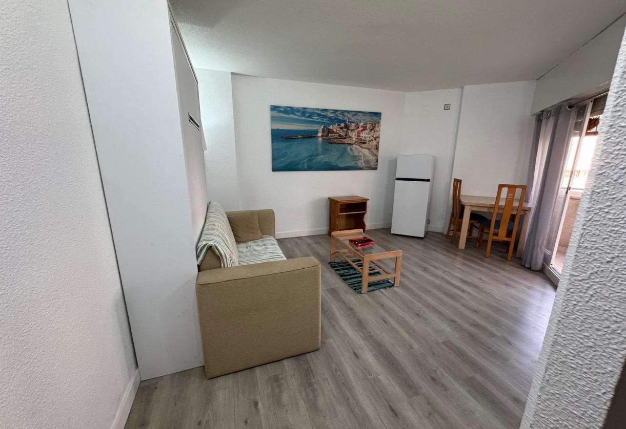 Rynek wtórny · Estudio · Torrevieja · Playa de Los Locos-Curva del Palangre