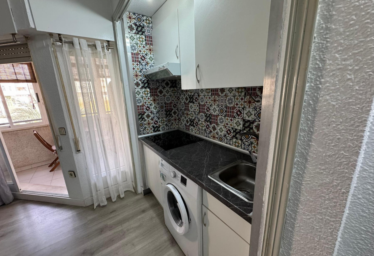 Rynek wtórny · Estudio · Torrevieja · Playa de Los Locos-Curva del Palangre