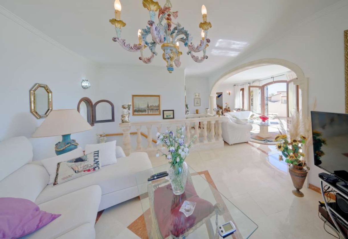 Sale · detached house · Calpe